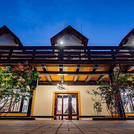 Q Chalet Сэчеле Экстерьер фото