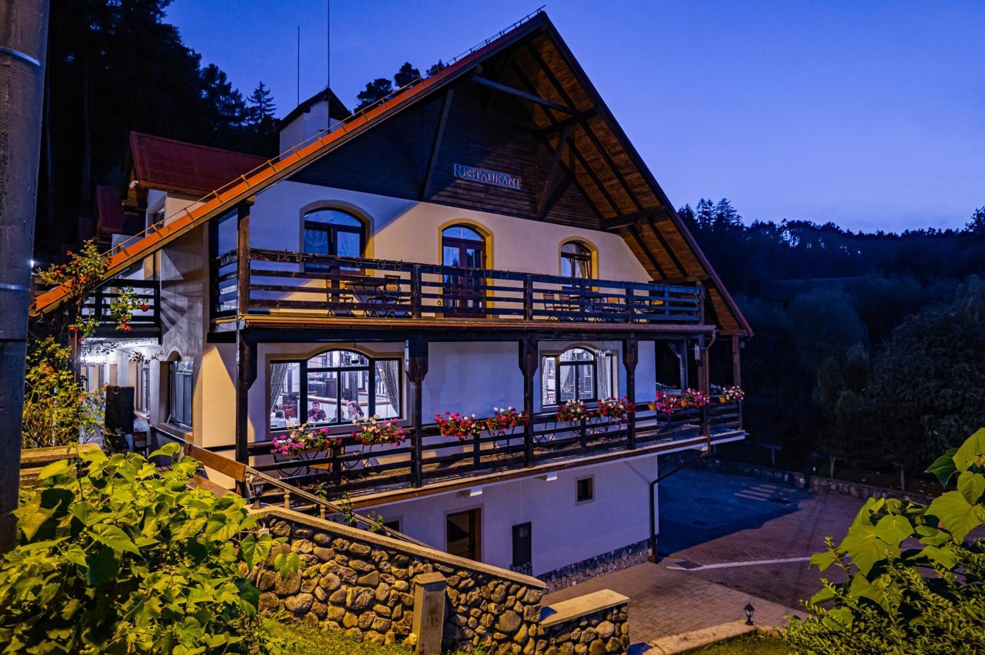 Q Chalet Сэчеле Экстерьер фото
