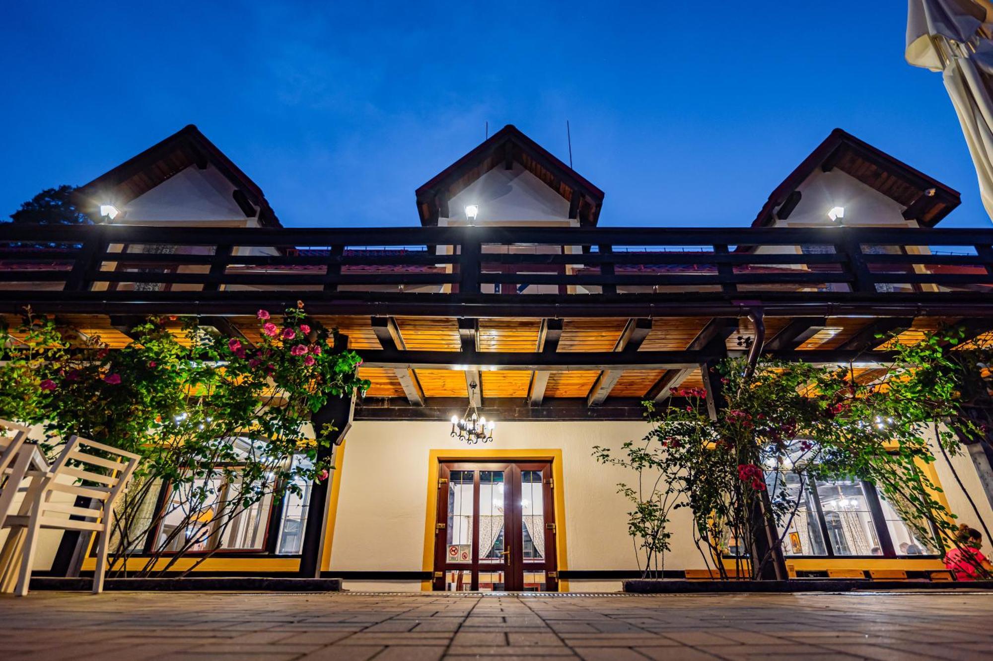 Q Chalet Сэчеле Экстерьер фото